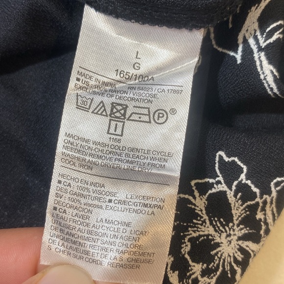 Floral‎ Black and White Dress Size Large - Picture 10 of 11